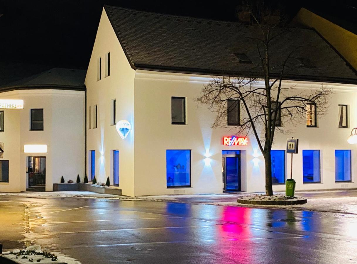White Inn - Ferienwohnung Mit Terrasse Mürzzuschlag Εξωτερικό φωτογραφία