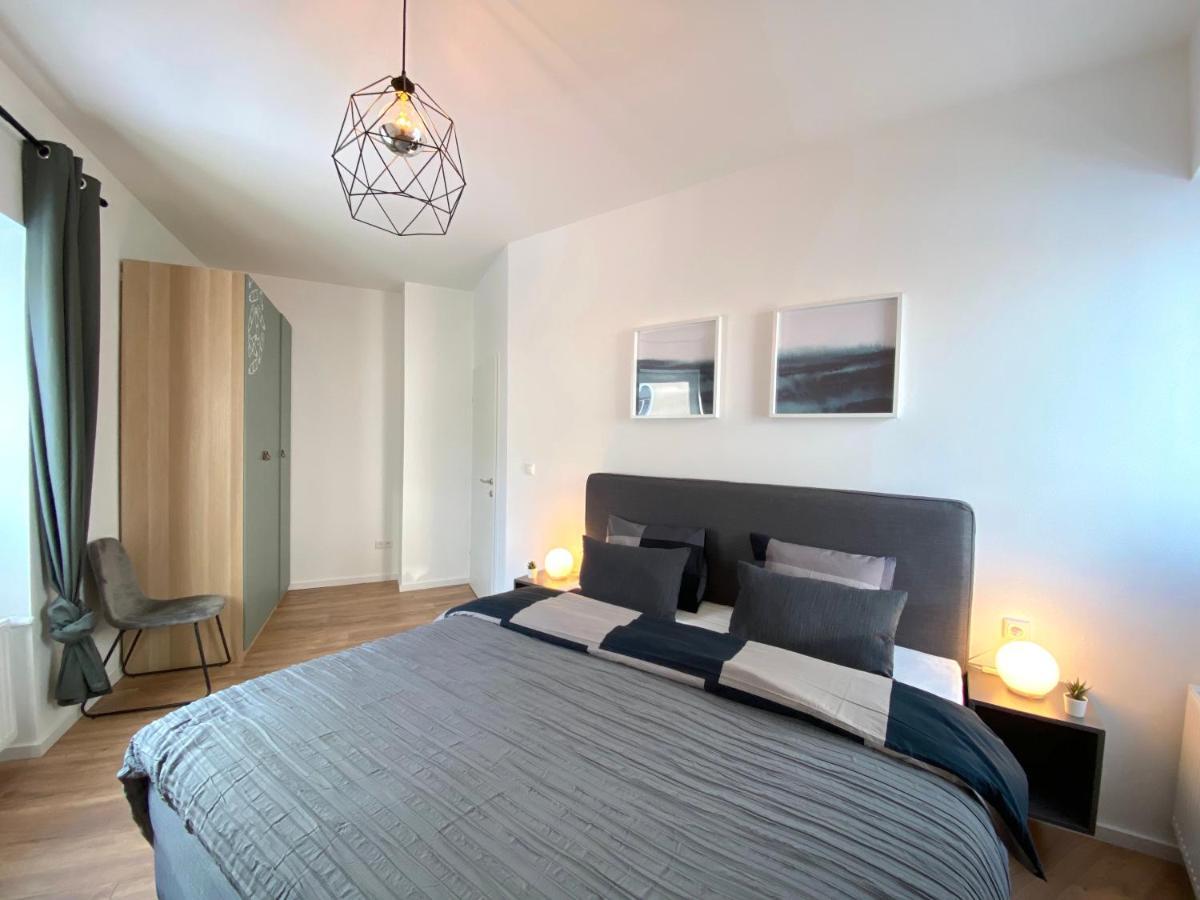 White Inn - Ferienwohnung Mit Terrasse Mürzzuschlag Εξωτερικό φωτογραφία