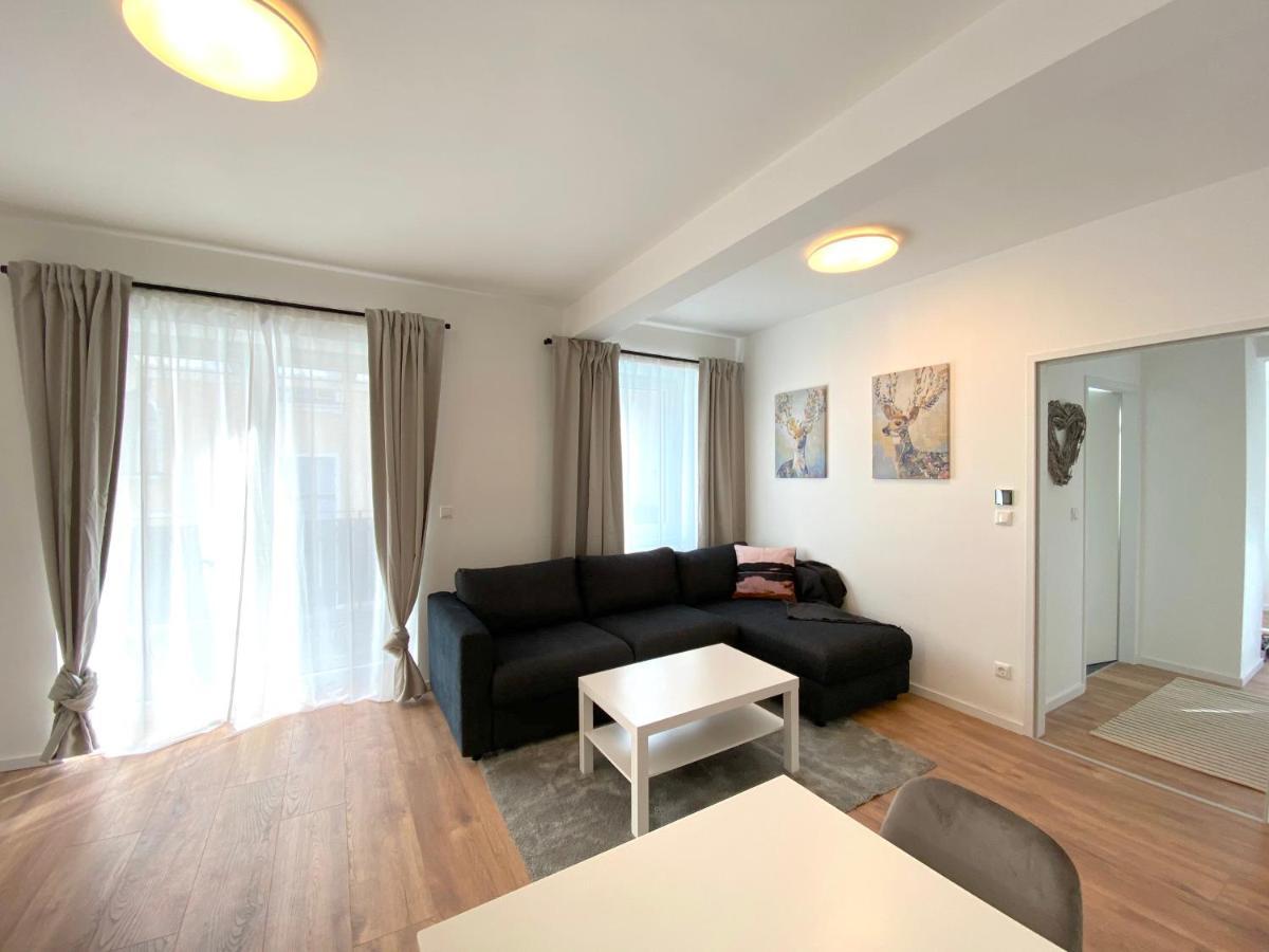 White Inn - Ferienwohnung Mit Terrasse Mürzzuschlag Εξωτερικό φωτογραφία